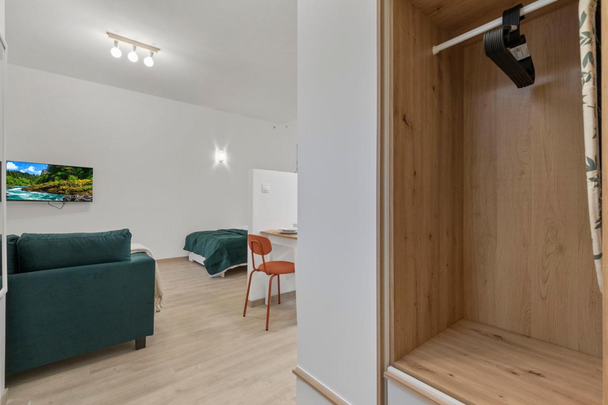 Garden Haven Studio In Old Town Братислава Екстер'єр фото
